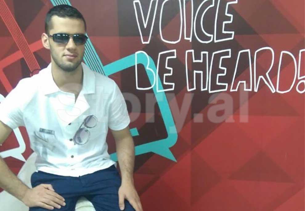 Stenaldo Mëhilli, djali që na preku zemrat në “The Voice 4” publikon klipin e tij të parë