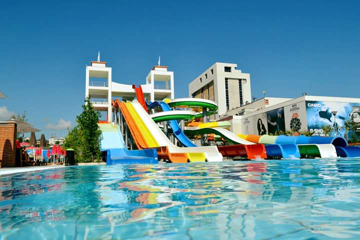 Të gjithë po flasin për “Aquapark”, si të kaloni verën në kompleksin madhështor të Tiranës!