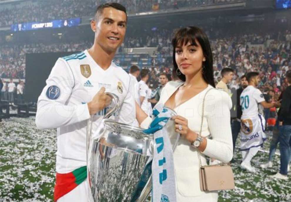 Sozia e bashkëshortes së Ronaldos jeton në Tiranë, shikoni ngjashmërinë e frikshme mes tyre