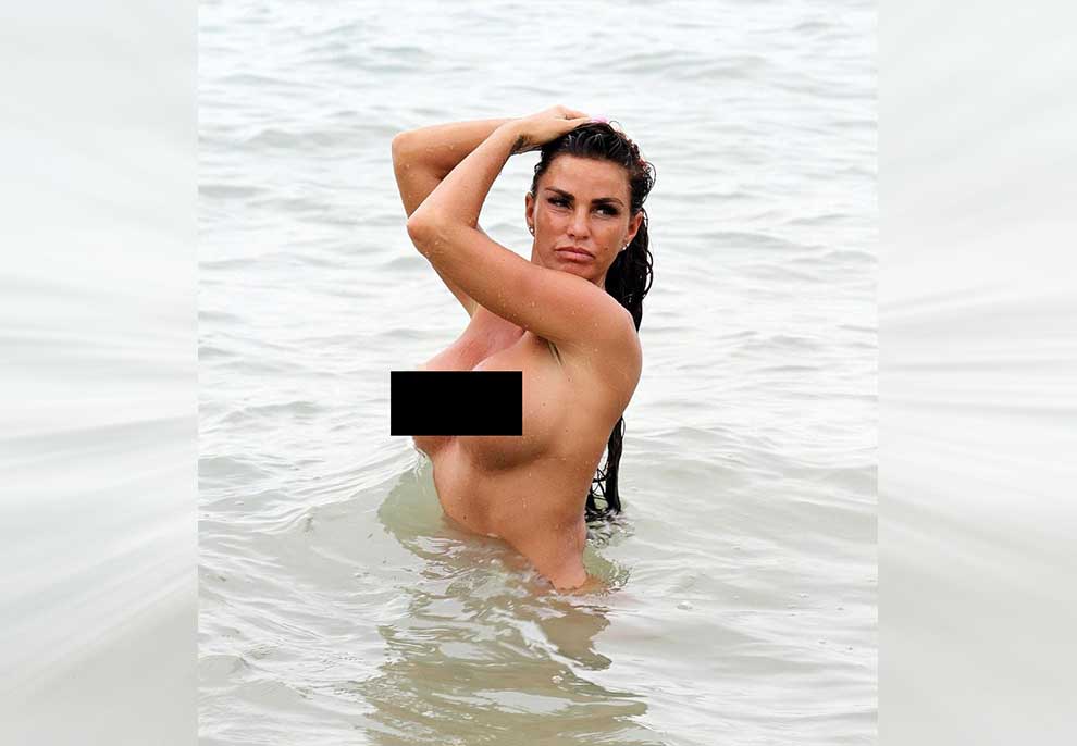 Pamje +18 / Shtangen pushuesit, prezantuesja del nudo në plazh me të dashurin