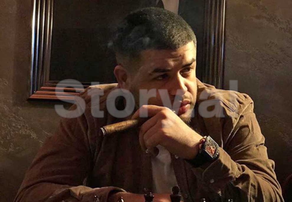 Noizy zbulon sa i pasur është, më pas pendohet dhe fshin deklaratën