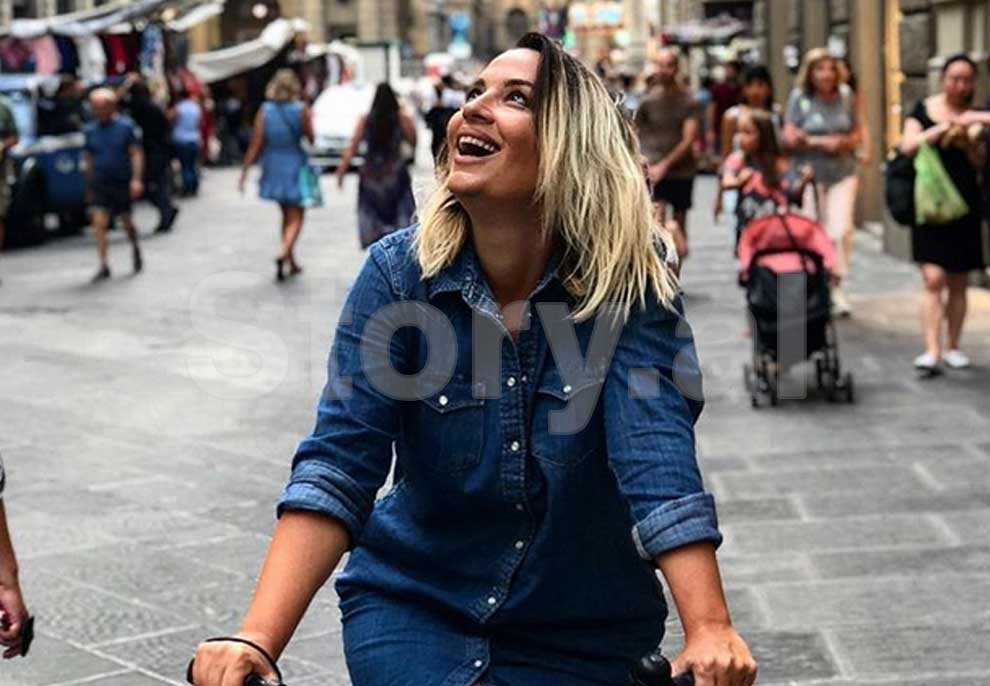 Rozana Radi pushime me të dashurin, ia shpreh hapur dashurinë oficerit të policisë