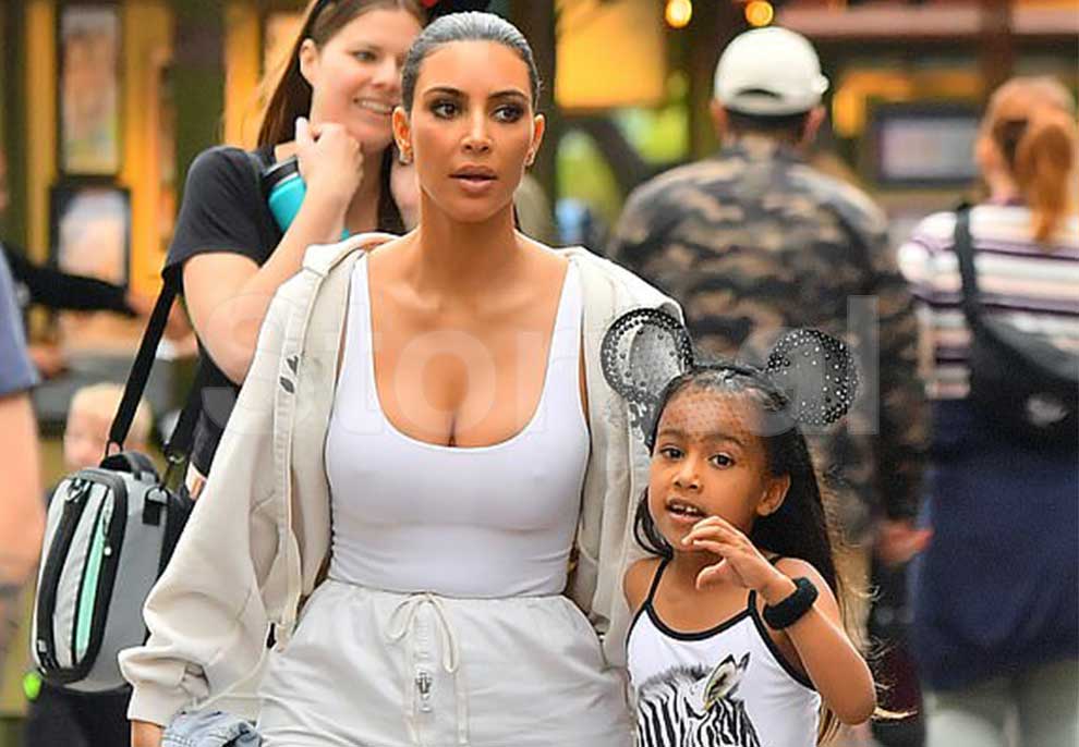 Kim Kardashian pa reçipeta në “Disneyland”