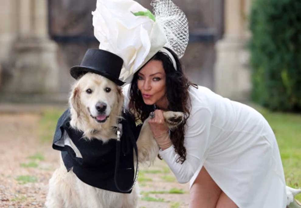 Pas dështimit me 220 burra, modelja martohet me qenin