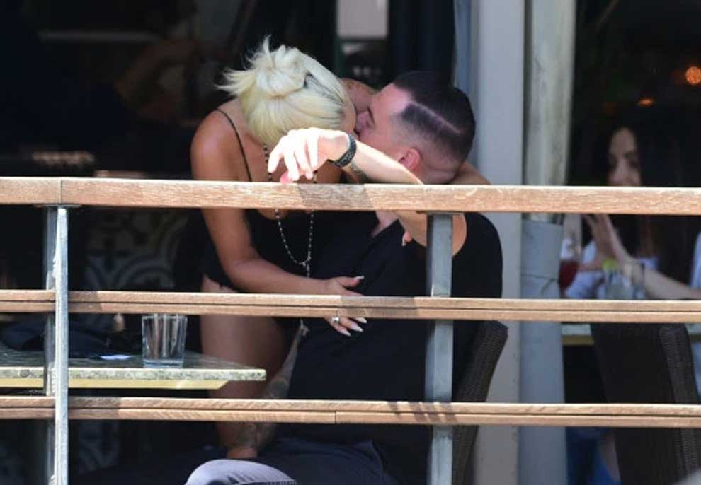 U fotografuan duke u puthur, njihuni me të dashurin inxhinier të Lady Gaga-s