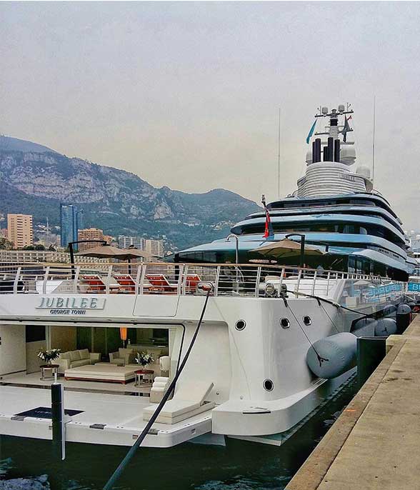 Yacht-17