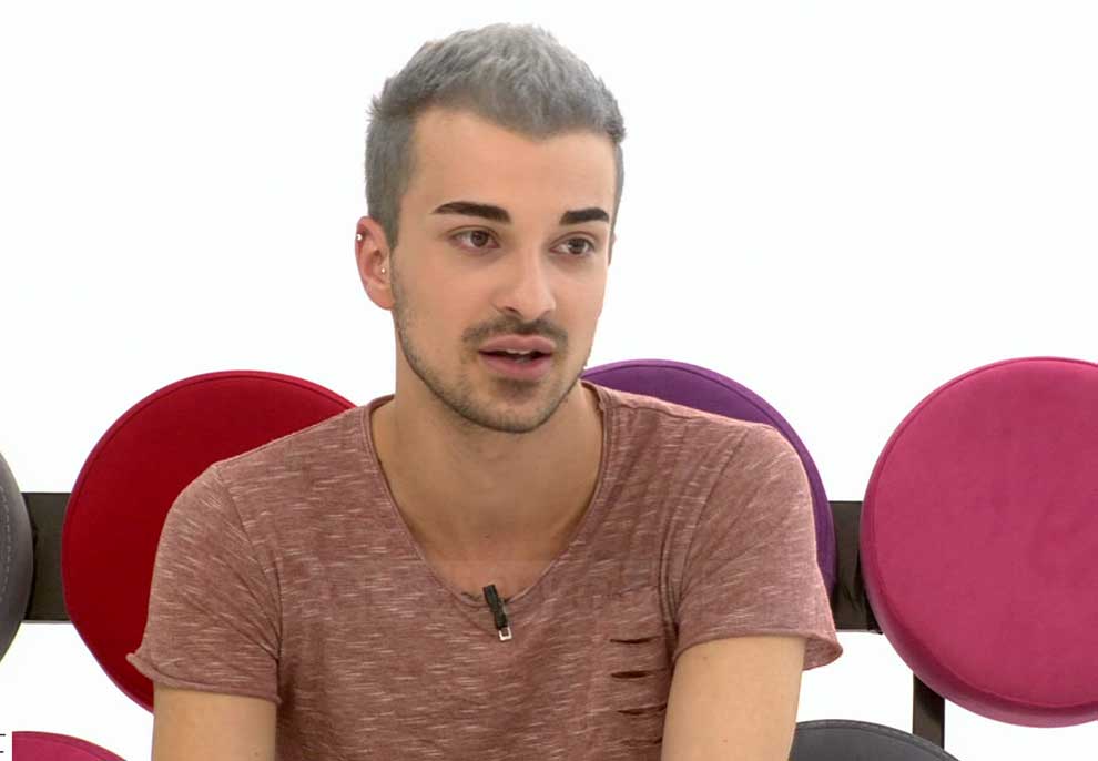 Blogeri shqiptar shpërthen: Po jam gay dhe dua fëmijë!