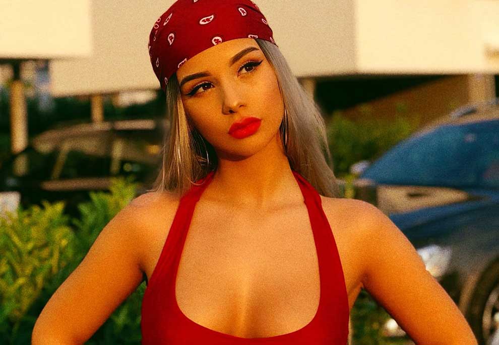 “Heshtja vrasëse” e Rina Balajt pas tërheqjes nga muzika, fansat të revoltuar me menaxherin që i përvetësoi “Instagram”-in