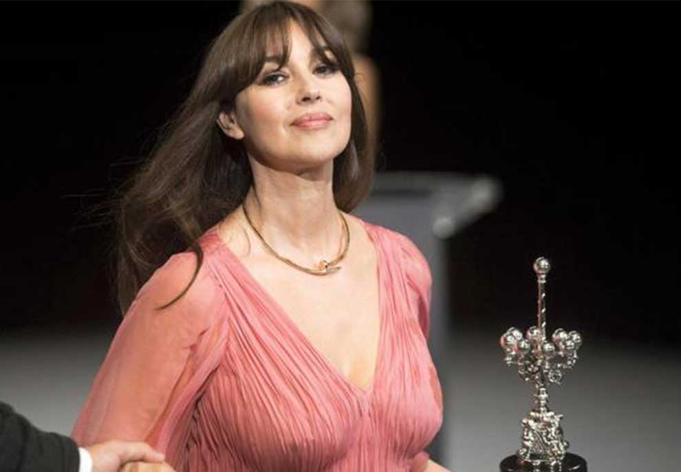 Monica Bellucci refuzon ftesën e Sanremos