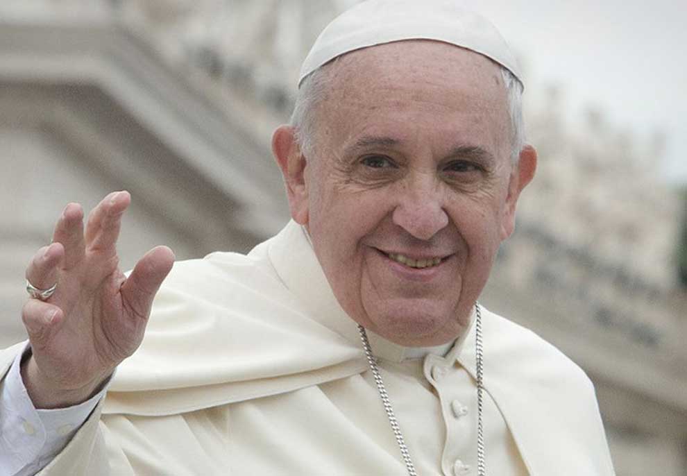 Papa Françesku ‘thyen’ rregullat, emëron gruan e parë në një post diplomatik