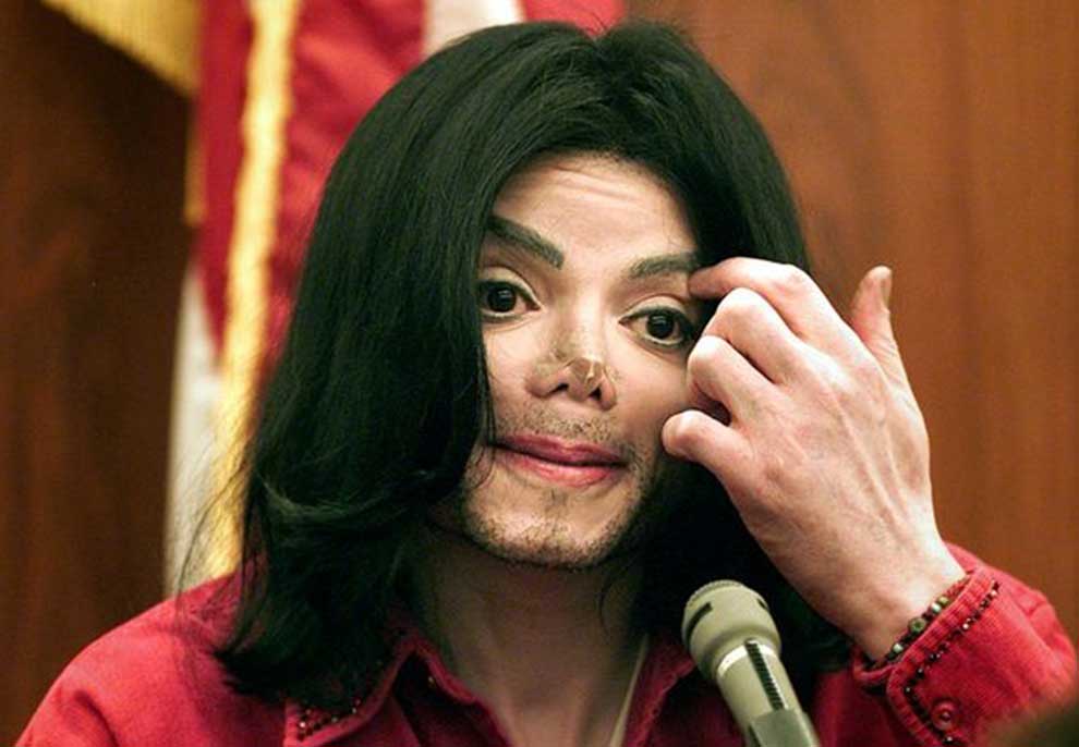 Nga buzët me tatuazh tek brinjët e krisura, raporti shqetësues i autopsisë së Michael Jackson