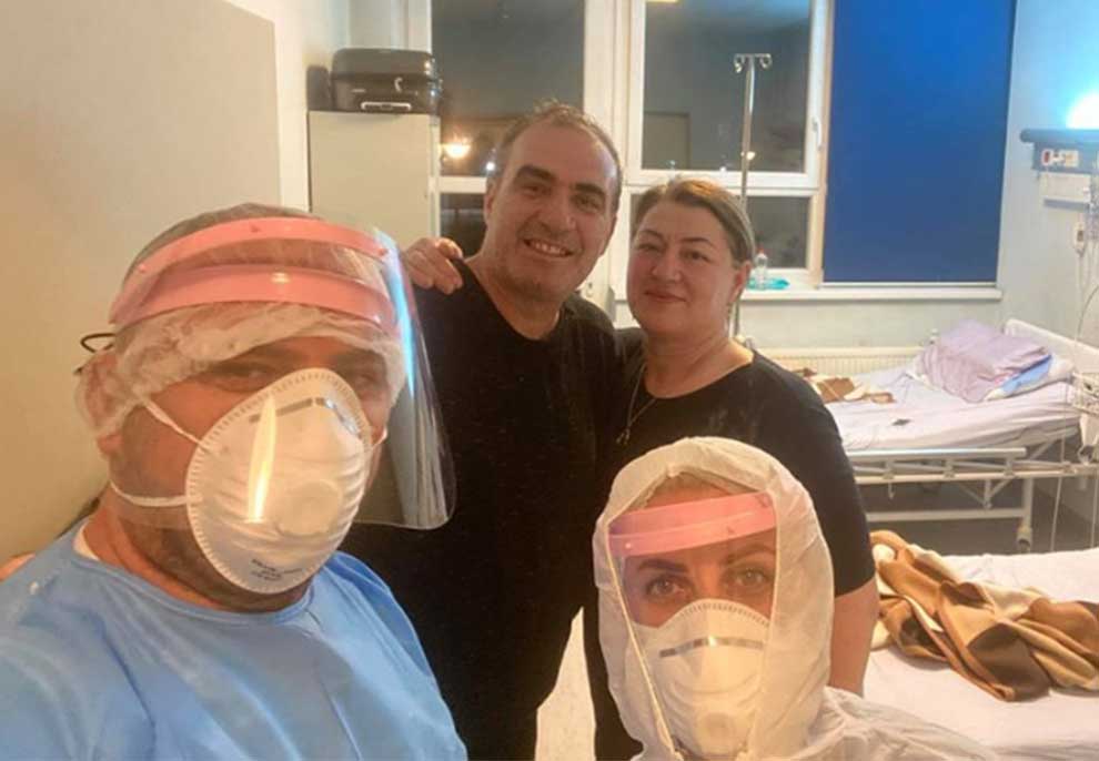 U infektuan me koronavirus në Gjermani, këngëtari shqiptar jep informacione mbi gjendjen e tij dhe të bashkëshortes: Pas testit që bëmë …