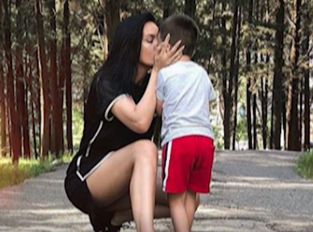 Bora Zemani tregon puthjen në buzë me të birin: S’jam aspak kundër fenomenit, secili e shijon si të dojë