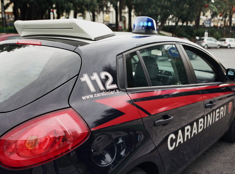 Taksisti italian tenton të përdhunojë 19 vjeçaren shqiptare