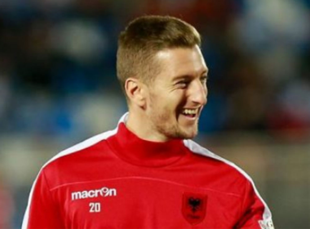 Nuk u grumbullua në Kombëtare për ndeshjet e muajit shtator, futbollisti shqiptar drejt transferimit te Valencia