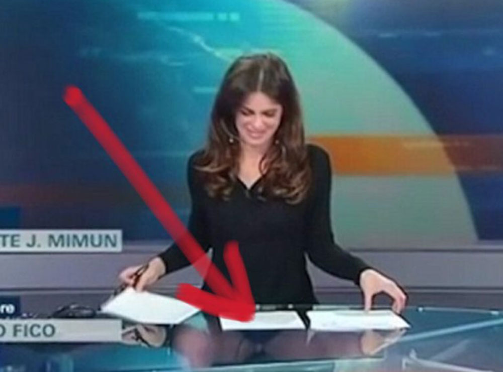 VIDEO/ Gazetarja hap këmbët, por harron se tavolina është prej xhami