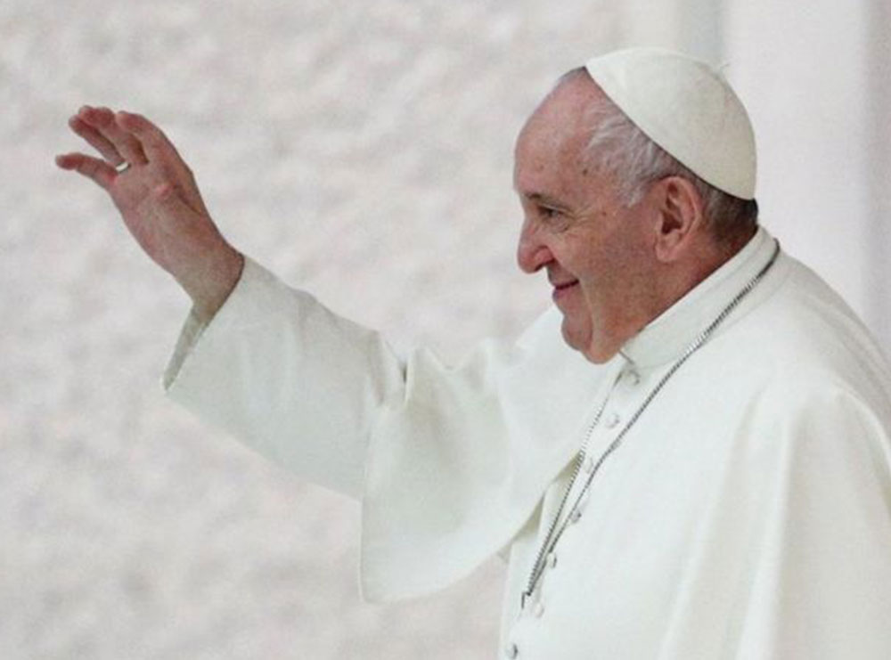 Deklarata e papritur e Papa Françeskut: “Homoseksualët duhet të krijojnë familjen e tyre”