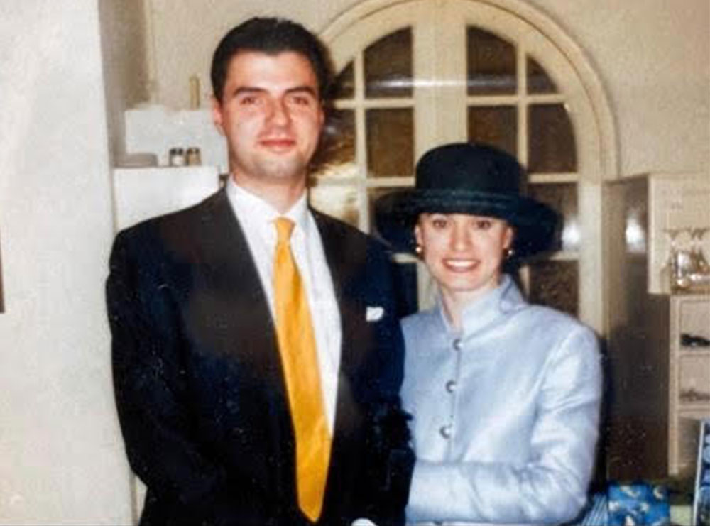 Aurela, bashkëshortja e Lulzim Bashës nxjerr foton e rrallë çift të 20 viteve më parë