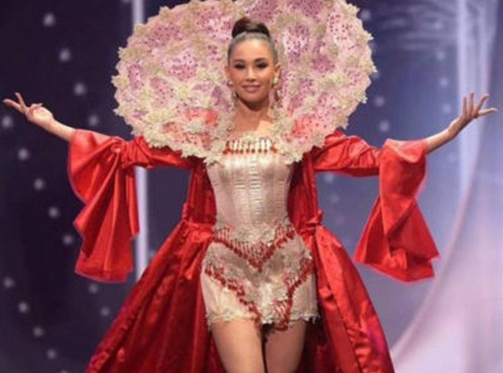 Paula Mehmetukaj përfaqëson Shqipërinë në ‘Miss Universe’, video me kostumin kombëtar do t’ju lërë pa fjalë