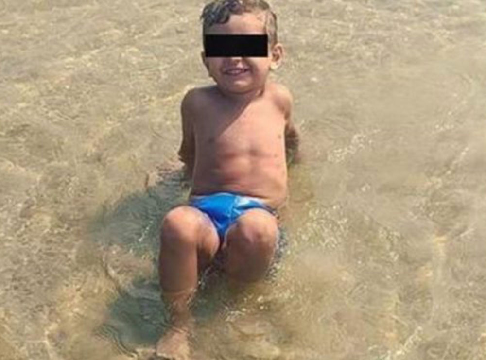Humbi djalin në aksident dje në Lezhë, nëna e 6-vjeçarit: Zot më merr dhe mua