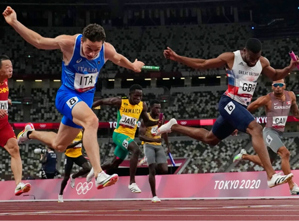 VIDEO/ Tjetër medalje ari për Italinë, Xhakobs & CO shkëlqejnë në finalen e 4×100 metra sprint