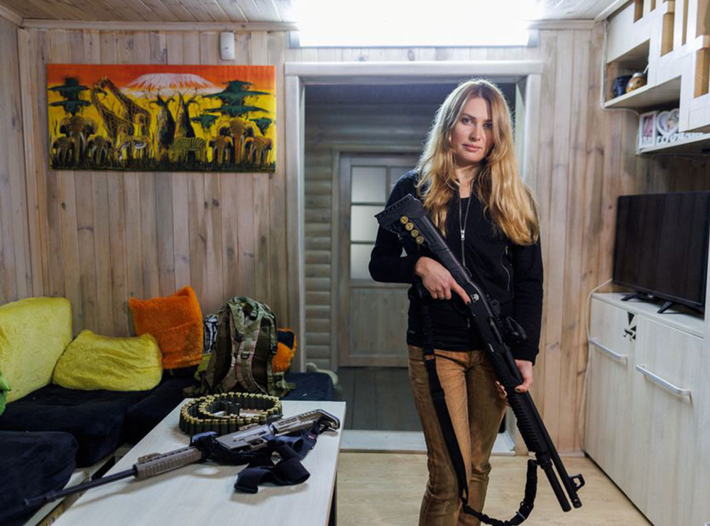 FOTO/ Rrëfimi i Alisës: Iu bashkova ushtrisë ukrainase të mbroj fëmijët nga “Big Brother”