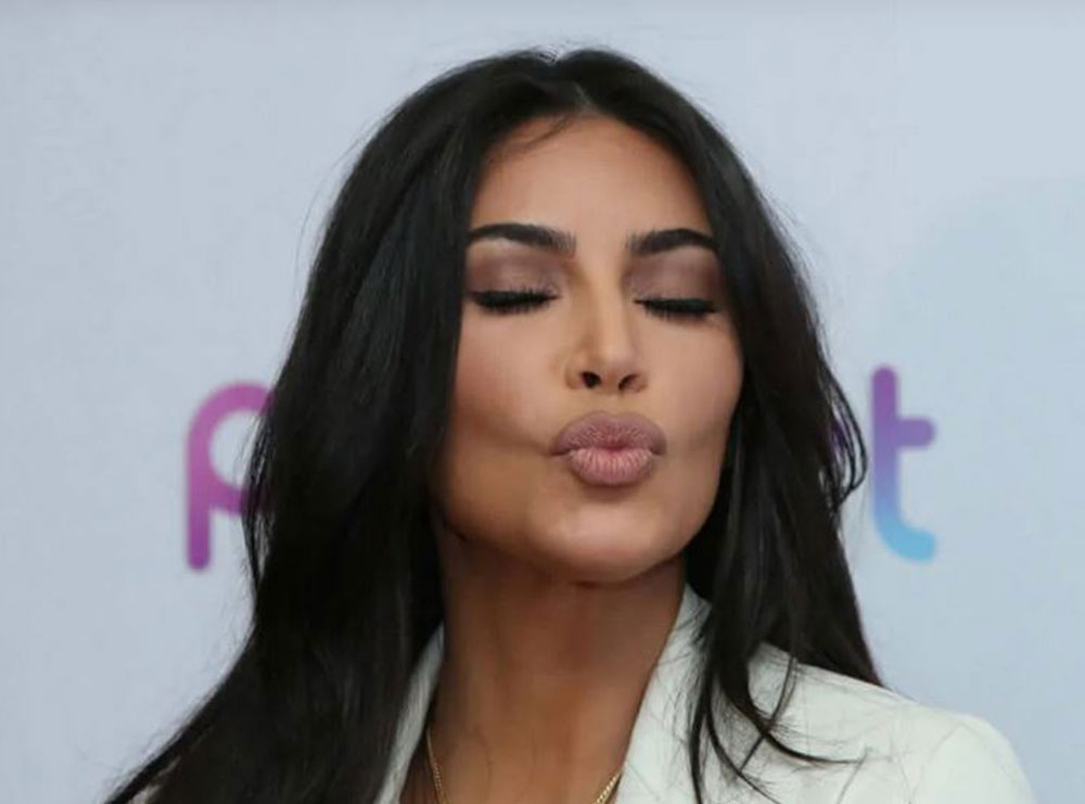 Vjen puthja e parë publike e Kim Kardashian me të dashurin e saj të ri