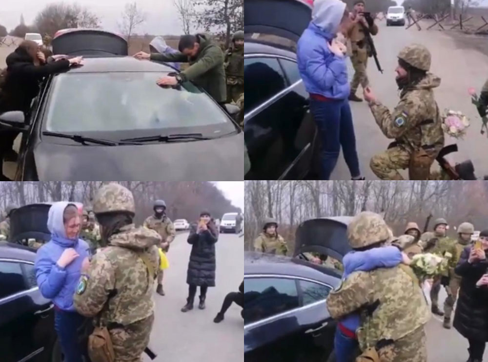 Video emocionuese/ Një ushtar ukrainas ‘bën postobllok’ në rrugë për t’i propozuar për martesë partneres së tij!