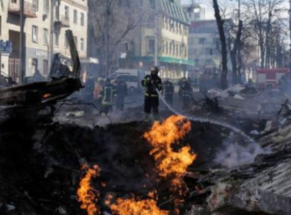 LIVE/ Ukraina zgjohet në ditën e 20-të pushtimit, shpërthime në Kiev; Zelensky u kërkon trupave ruse të dorëzohen