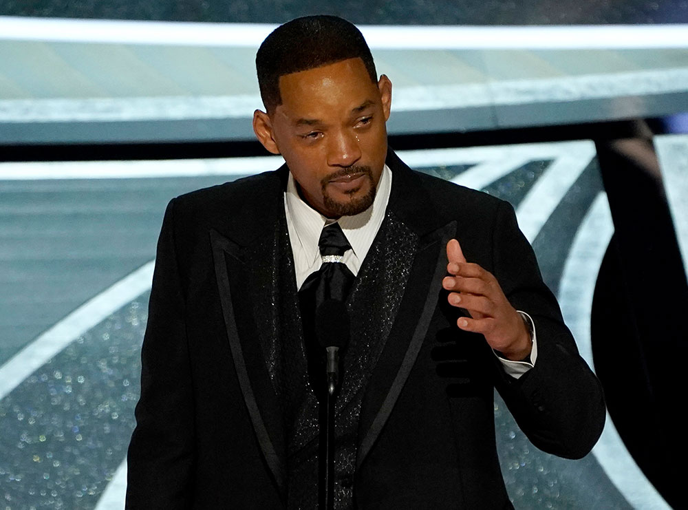 Will Smith-it iu kërkua të largohej nga Oscars pas shuplakës, por refuzoi, thotë Akademia