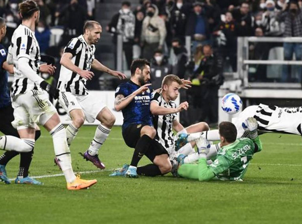 Juventus i tërbuar me arbitrimin, moviola e Cesarit: “Faulli i Bastoni për penallti”