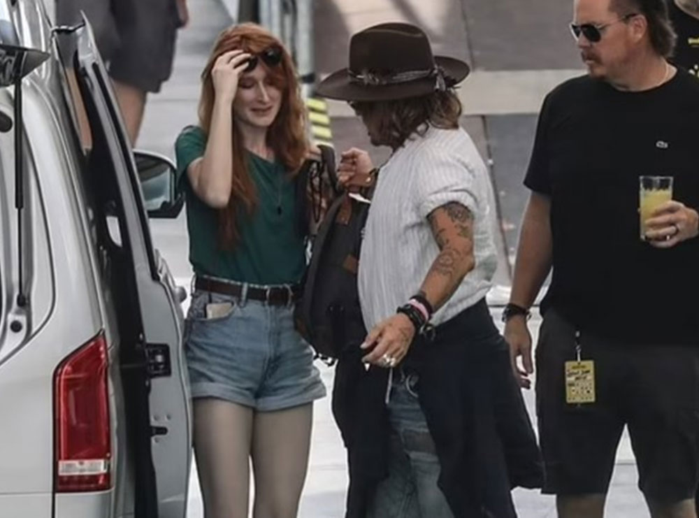 Zbulohet kush është flokëkuqja misterioze që u fotografua me Johnny Depp