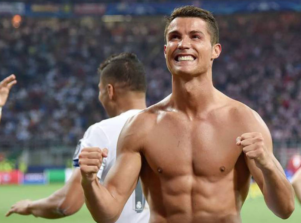 Ronaldo injekton botox në organin e tij gjenital