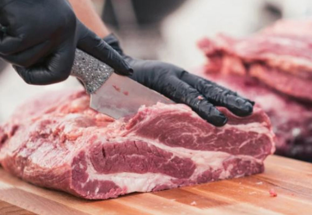 Nutricionistja paralajmëron: Çfarë duhet të kini kujdes kur blini mishin te kasapi