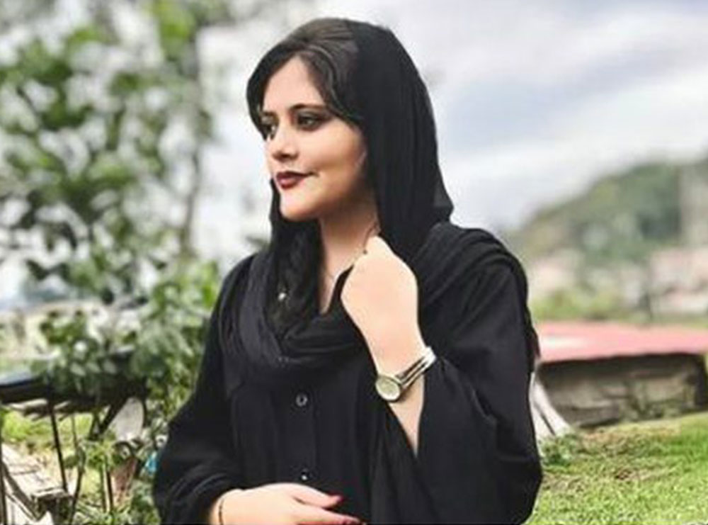 Rasti tragjik i 22-vjeçares në Iran: Dhunohet barbarisht nga policia vetëm se nuk veshi hixhabin