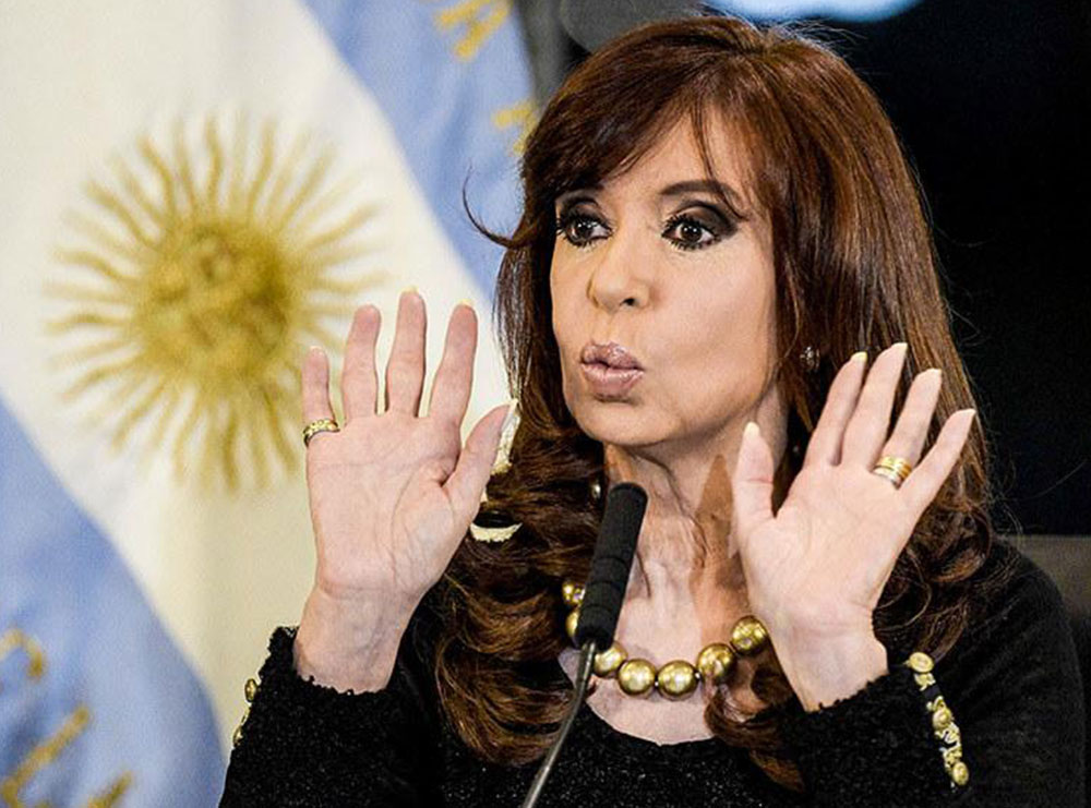 Kur je me fat: Zv.kryeministren argjentinase tentojnë ta vrasin, por arma nuk shkrepet