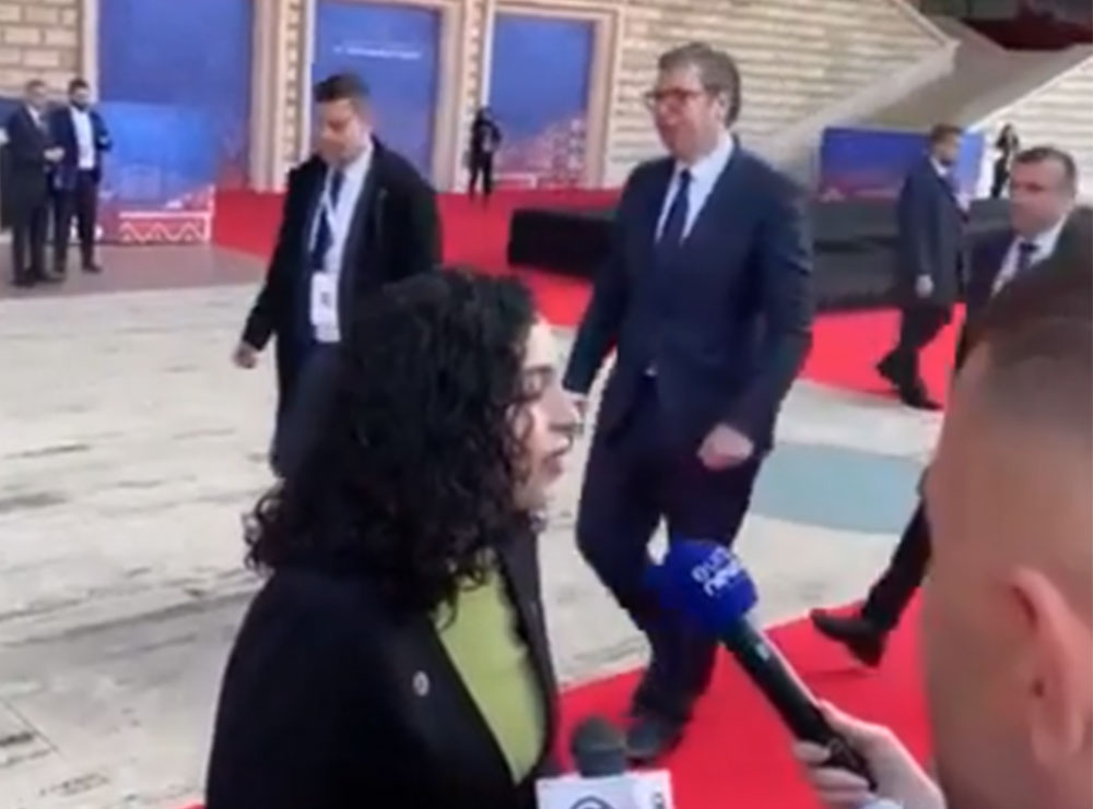 Vuçiç injoron presidenten e Kosovës (VIDEO)