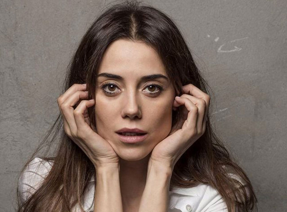 Aktorja e njohur turke zhduket pas tërmetit, fansat shfaqen të shqetësuar