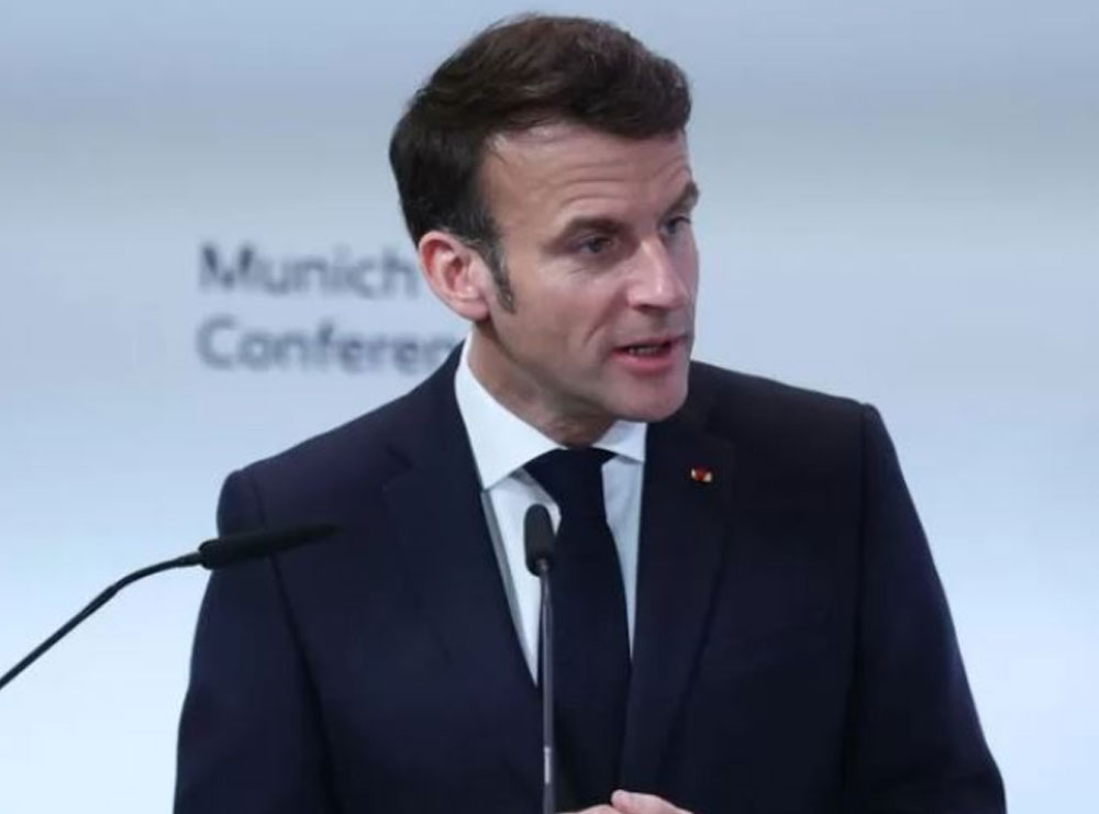 Macron: E drejta e abortit do të përfshihet në Kushtetutë