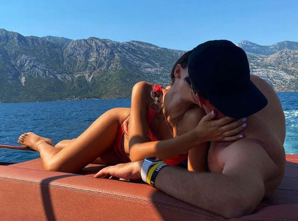 Kristina Baki zbulon si u njoh me partnerin: ‘Dashuri me shikim të parë’