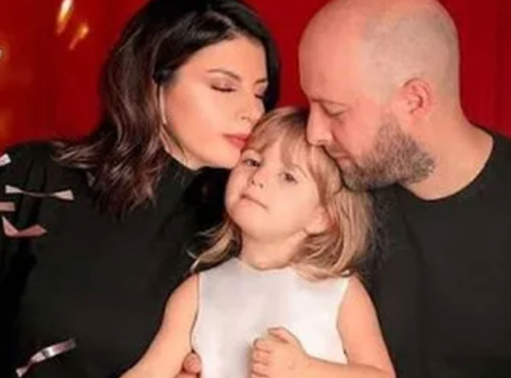 VIDEO/ “Kam një vit pa e puthur vajzën”, Rudina Dembacaj reagon për herë të parë pas deklaratave të ish-bashkëshortit