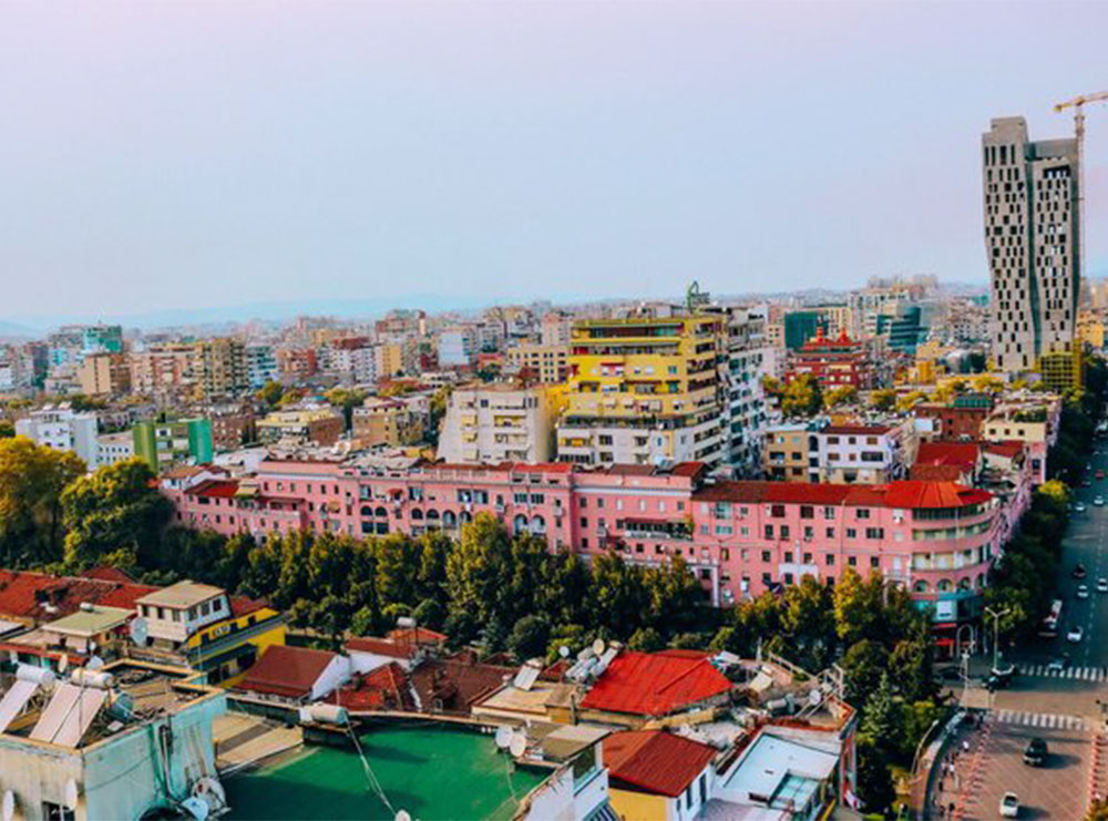 Tirana me shkallën më të lartë të “dembelizmit” në vend, 42% e popullsisë as në punë dhe as në kërkim të saj