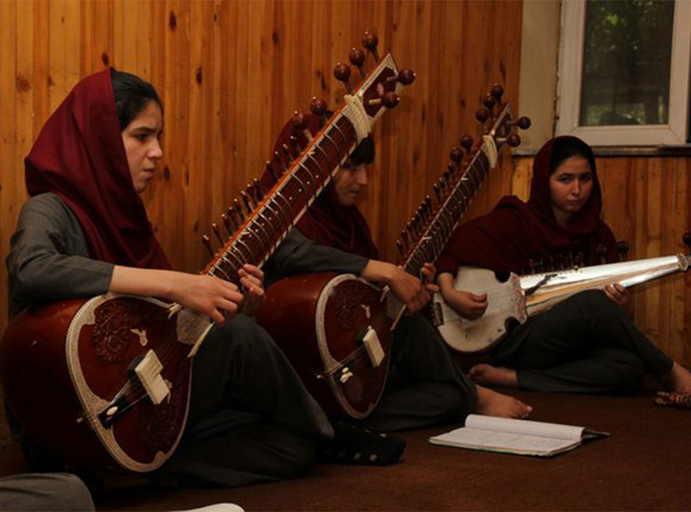 Për talebanët janë të ”pamoralshme” edhe… instrumentet muzikore!
