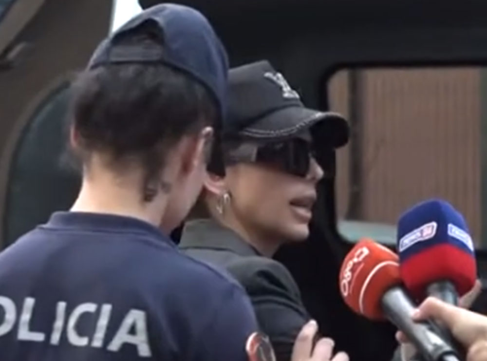 Video- “Jeni bërë si lypësit te semafori”, Alma Kaçi ‘sulmon’ gazetarët: Po ti ça lype te Safeti?