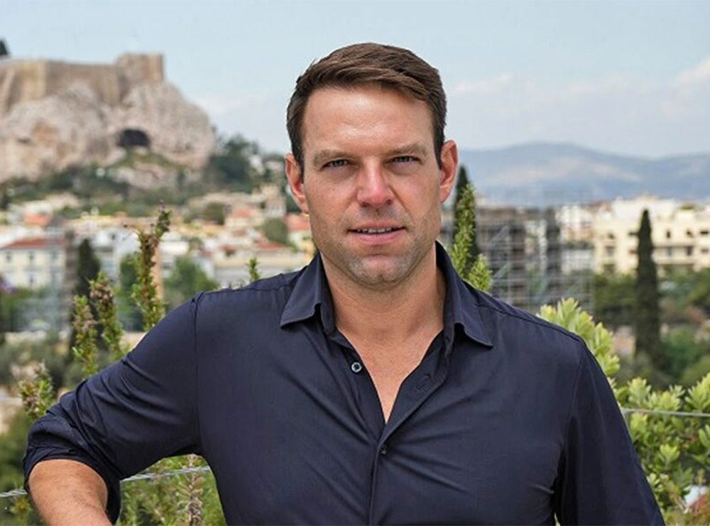 Stefanos Kasselakis, lideri i ri i SYRIZA-s në Greqi, nuk “ra nga qielli”