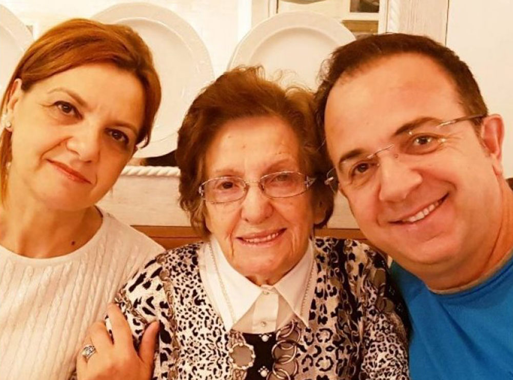 Shiti shtëpinë pas humbjes së nënës, Ardit Gjebrea rrëfen dhimbjen: Ktheja kokën dhe ajo nuk ishte aty