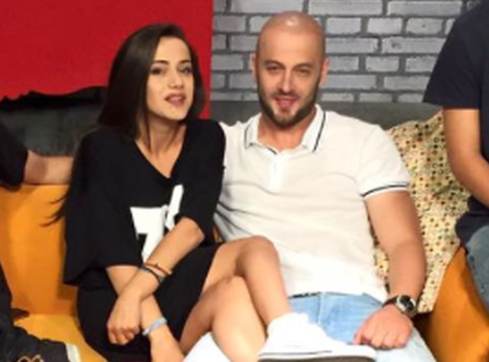 Adrian Gaxha dhe Fatma Methasani rikthehen në krahët e njëri-tjetrit?