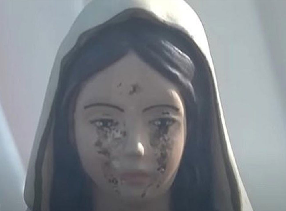 Statuja e Virgjëreshës Mari qau me lotë gjaku, mrekulli apo mashtrim? Çfarë deklaroi Vatikani!