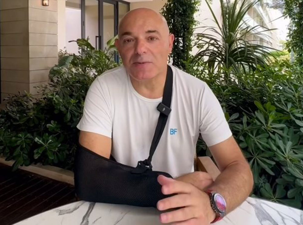 Blendi Fevziu tregon për aksidentin që i dëmtoi krahun: I parapriva më të keqes, nuk mund të notoj këtë verë
