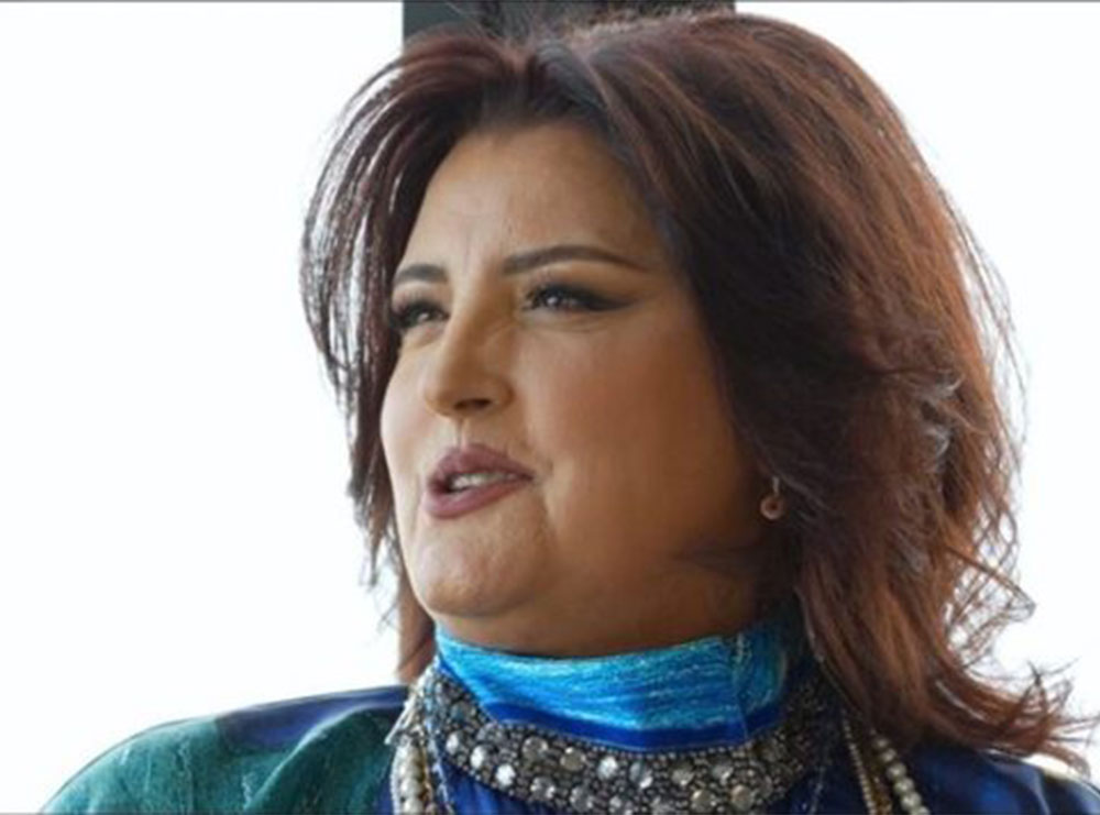 “Më dhanë pasaportën si Victoria Marini”/ Parashqevi Simaku rrëfen për herë të parë arsyen e largimit nga Shqipëria